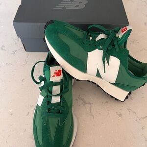 New Balance 327 Trainers Men’s Size 9.5- Bright Green & White Sneakers